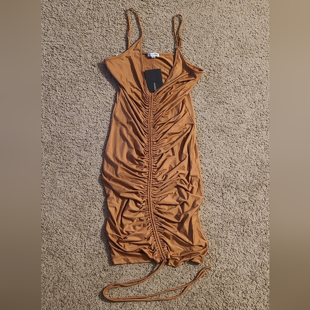 New with tag Fashion Nova dress, womens medium.